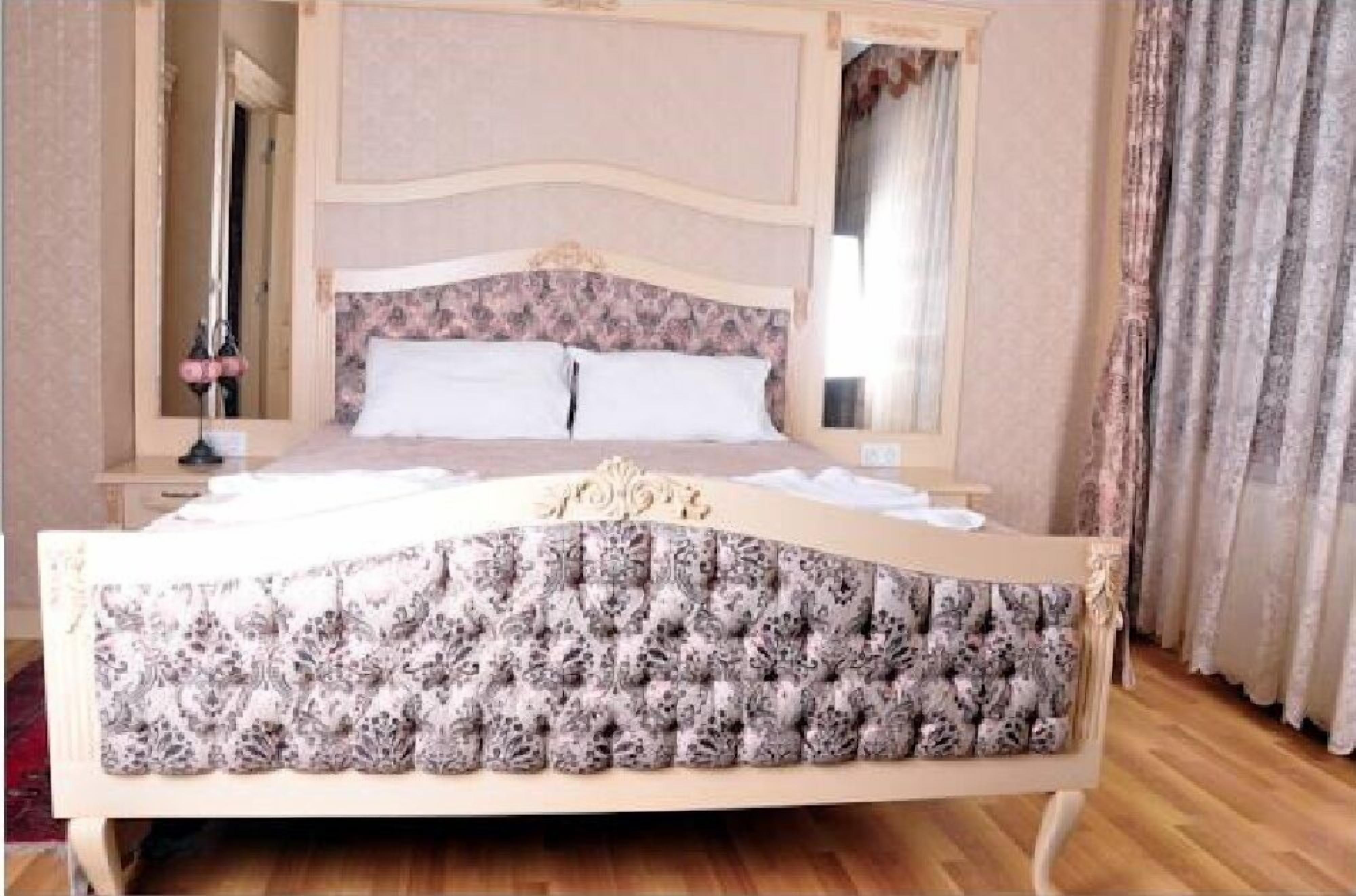 Optimist Hotel — Fotoğraflar 1